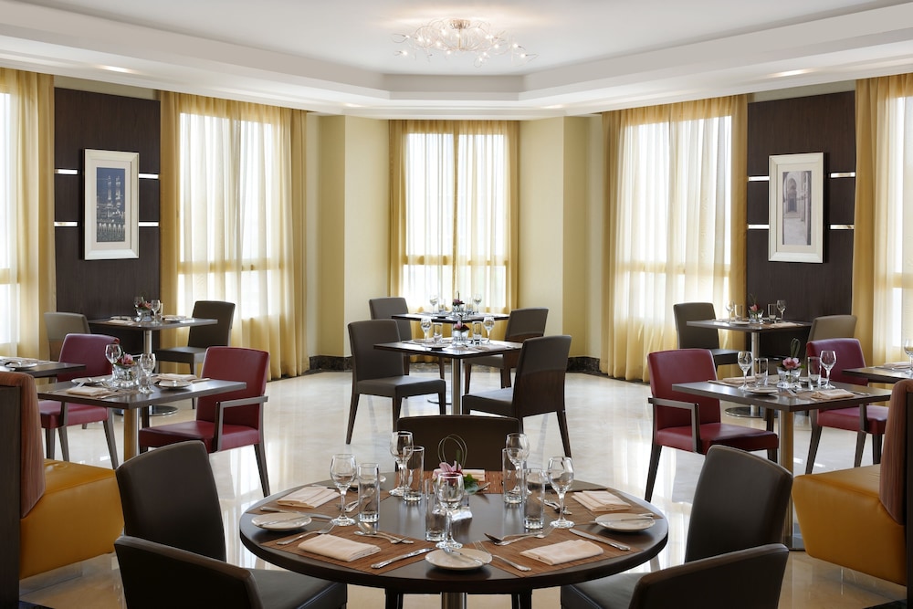 Marriott Executive Apartments Riyadh Convention Center 26/28