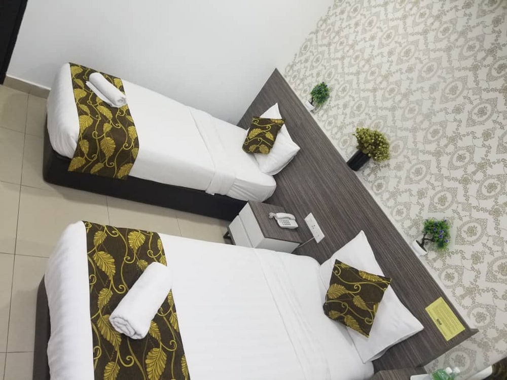 D'metro Hotel 52/61