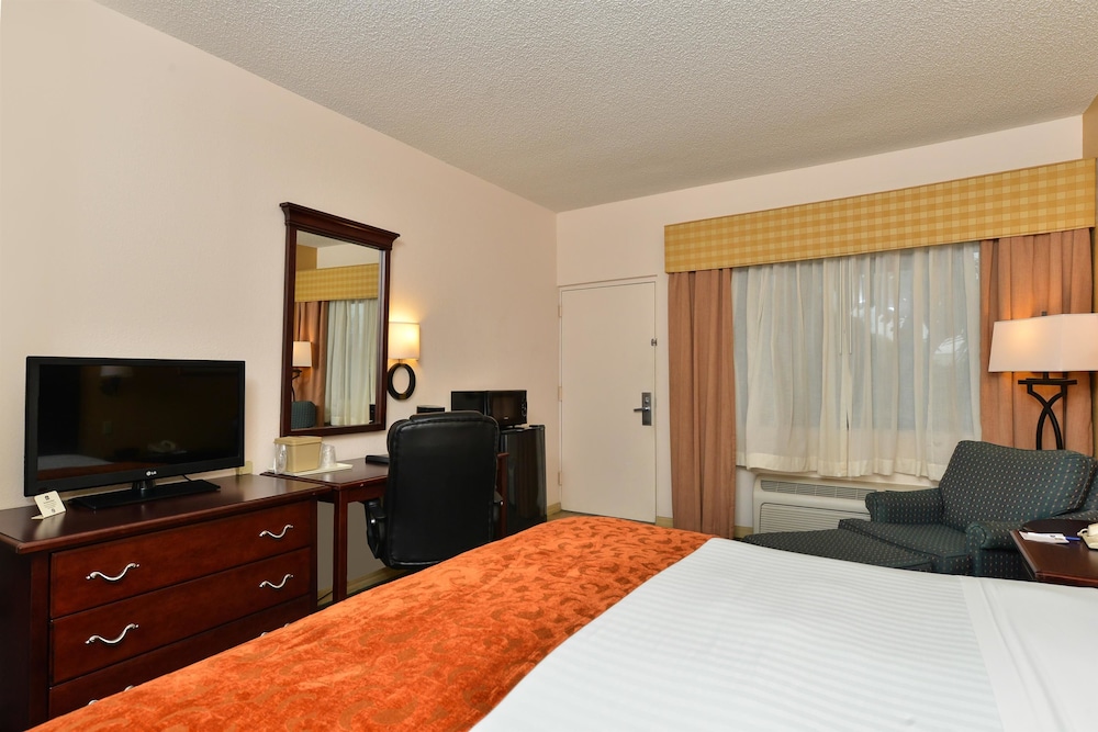 Best Western Lake Okeechobee 15/33