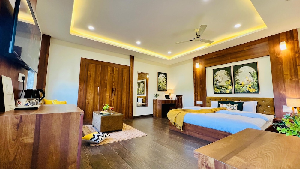 JUNIOR SUITE, BATHTUB
