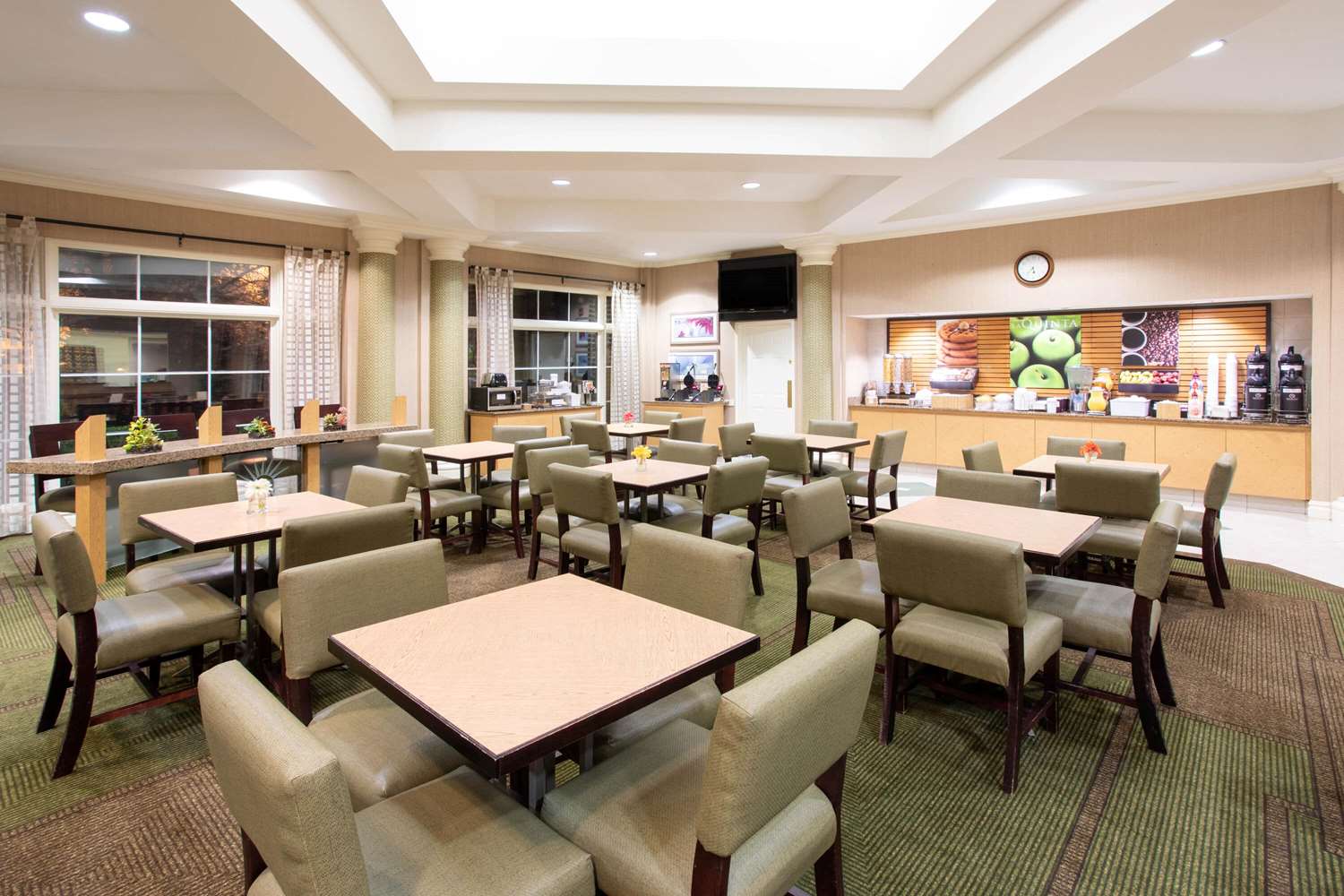La Quinta Inn & Suites by Wyndham Denver Southwest Lakewood 30/43