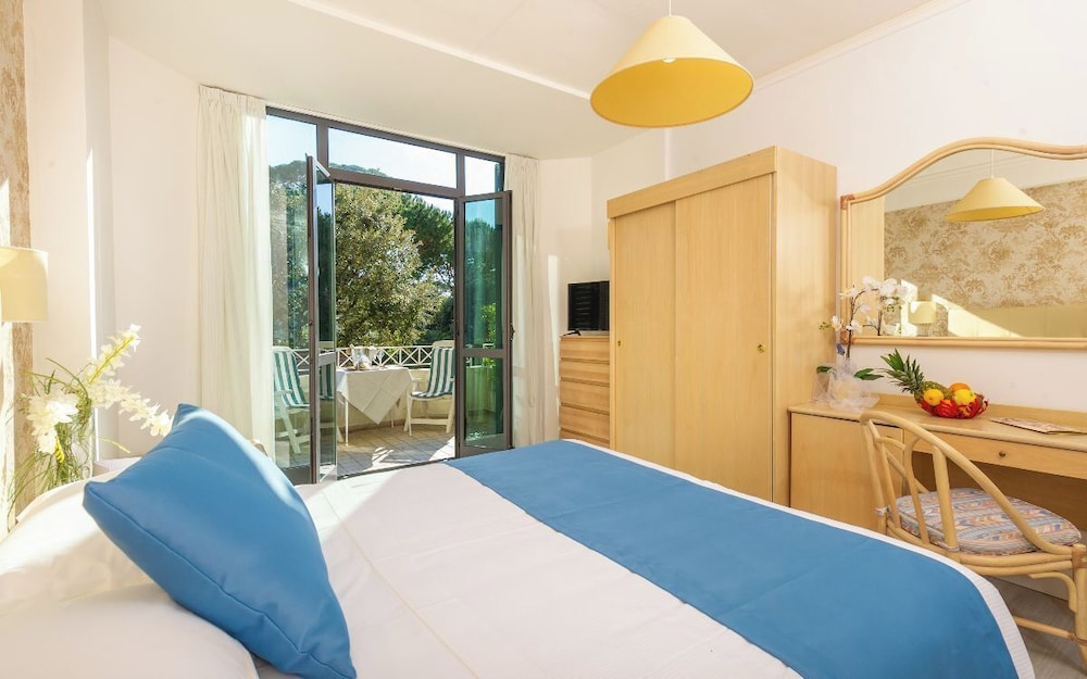 Family, 2 Double and Twin Beds, Terrace