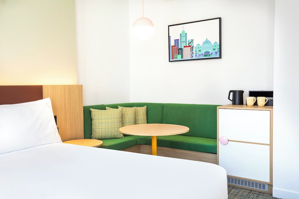 Holiday Inn Melbourne Bourke Street Mall by IHG 29/48