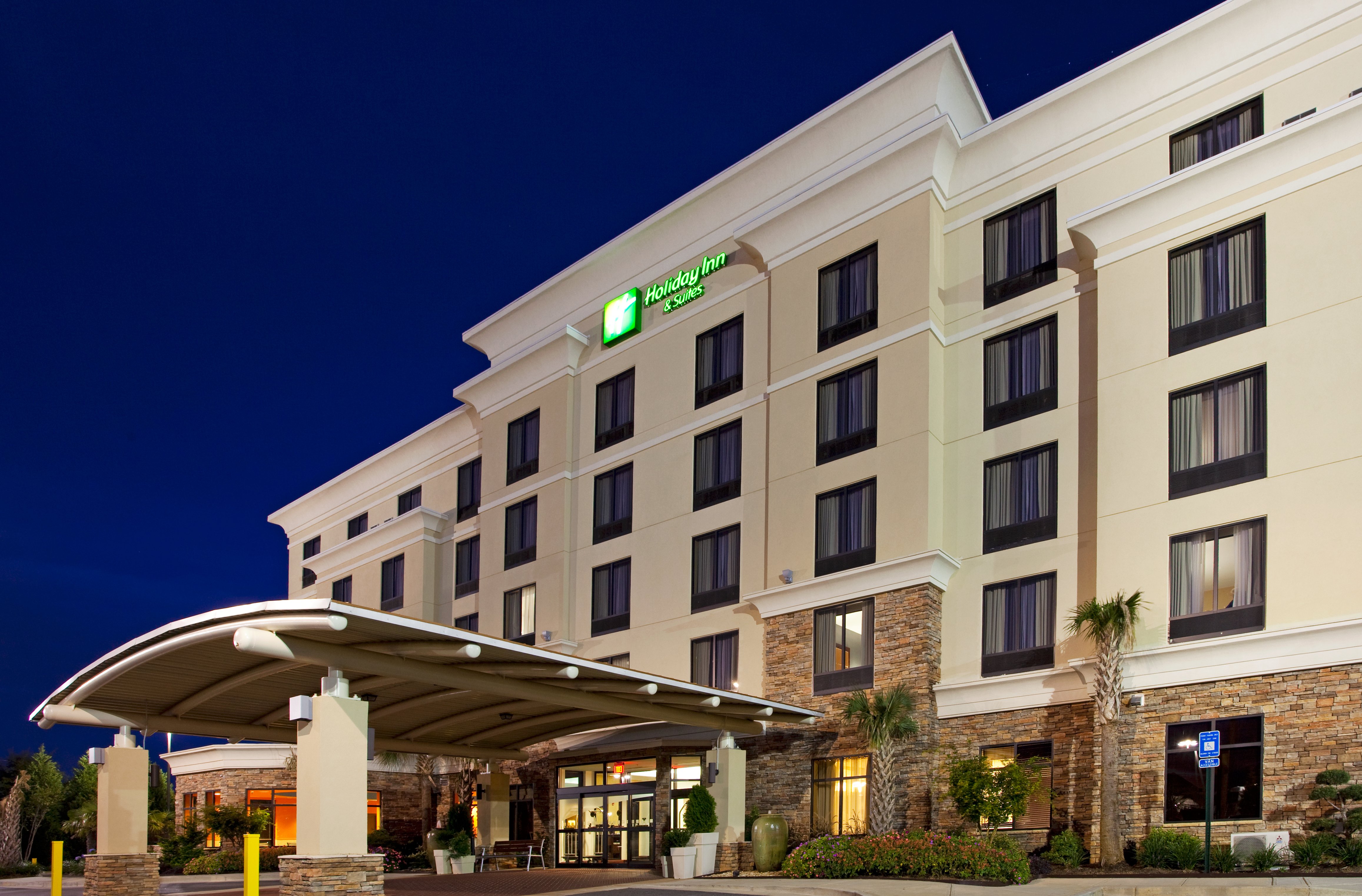 Holiday Inn Hotel Suites Stockbridge Atlanta I 75 2/50