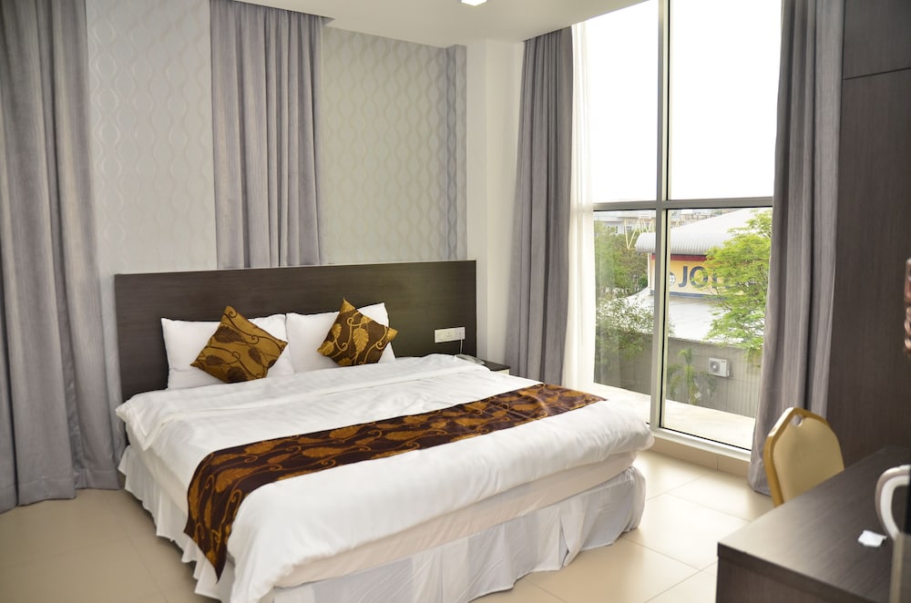 D'metro Hotel 12/61