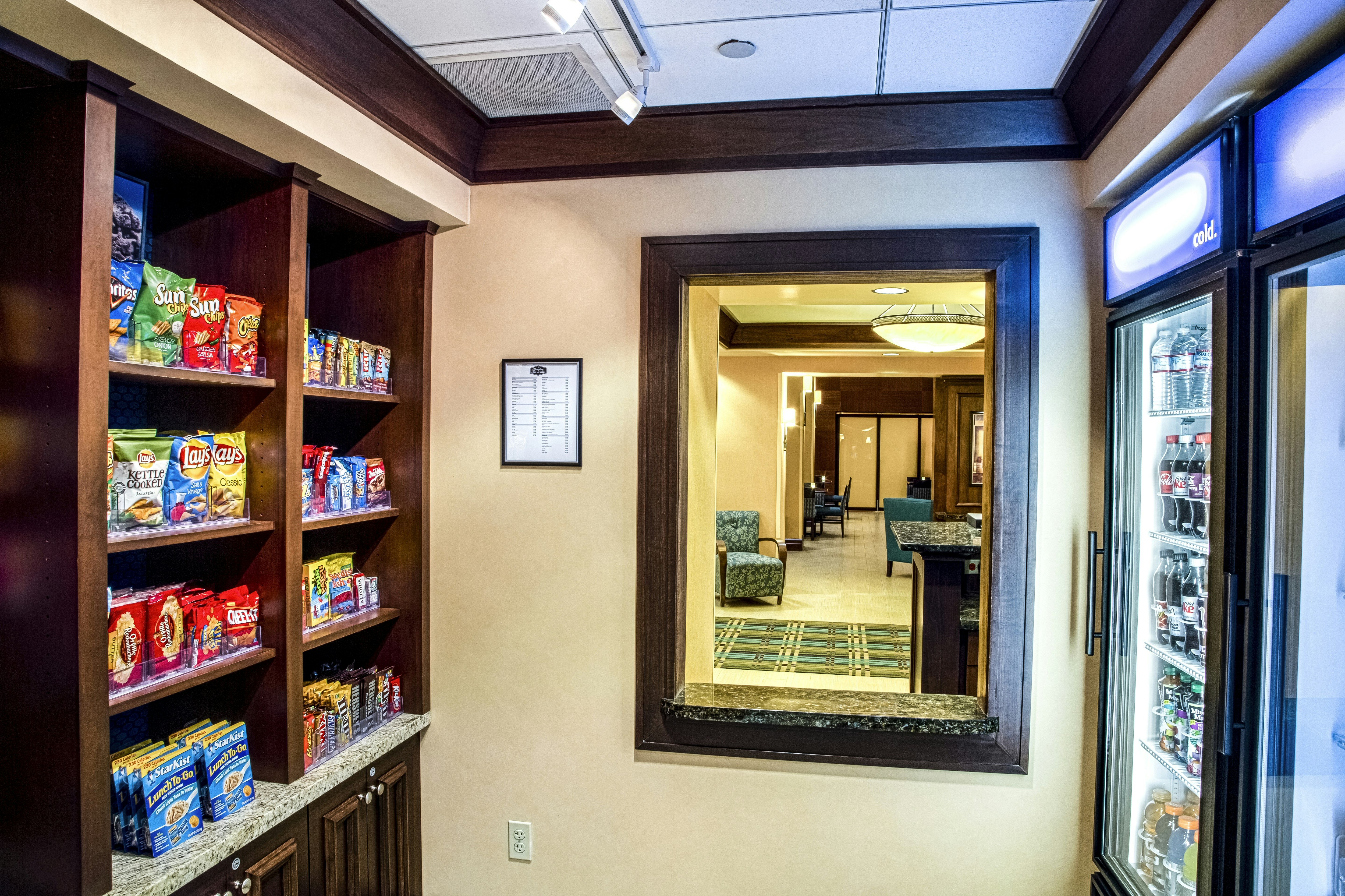 Hampton Inn and Suites Sacramento-Elk Grove Laguna I-5 12/50
