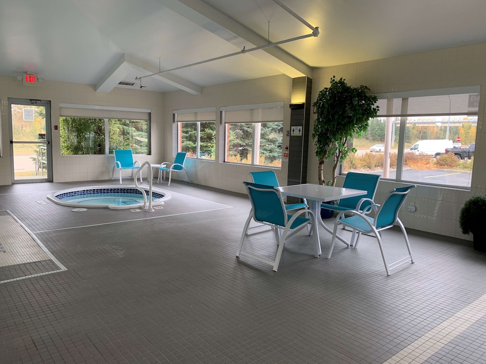 Best Western Plus West Edmonton 47/77