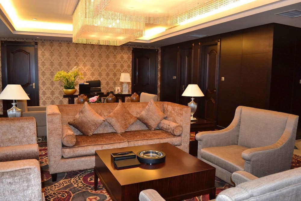 Days Hotel and Suites by Wyndham Hengan Chongqing 36/54