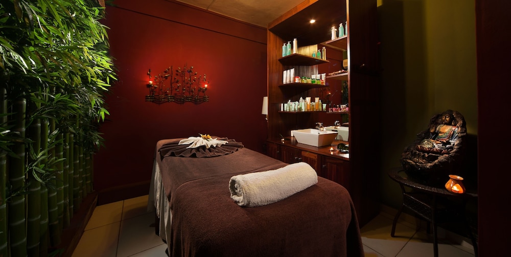 Le Palmiste Resort and Spa 54/76