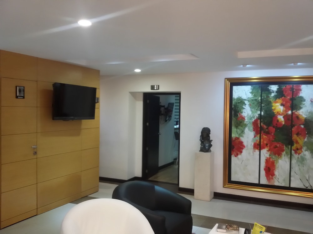 Hotel Sky Medellin 33/55