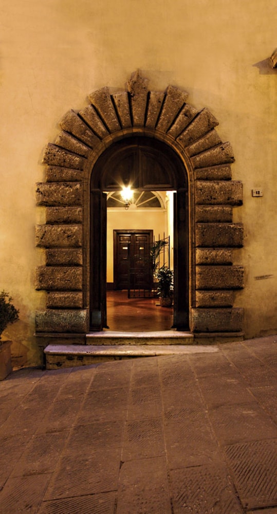 Residenza Fabroni 41/48