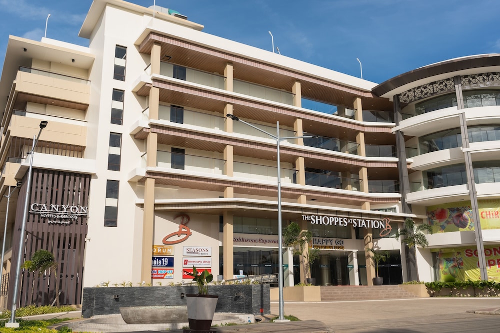 Canyon Hotels Resorts Boracay 7/50