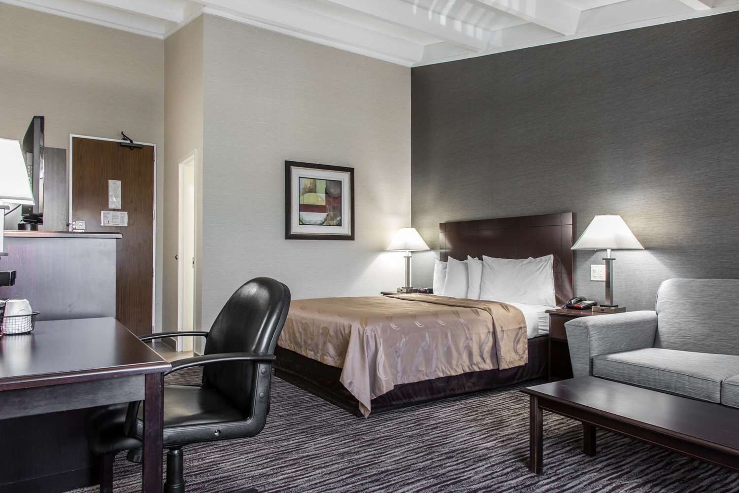 Quality Inn and Suites Danbury Near University 17/44