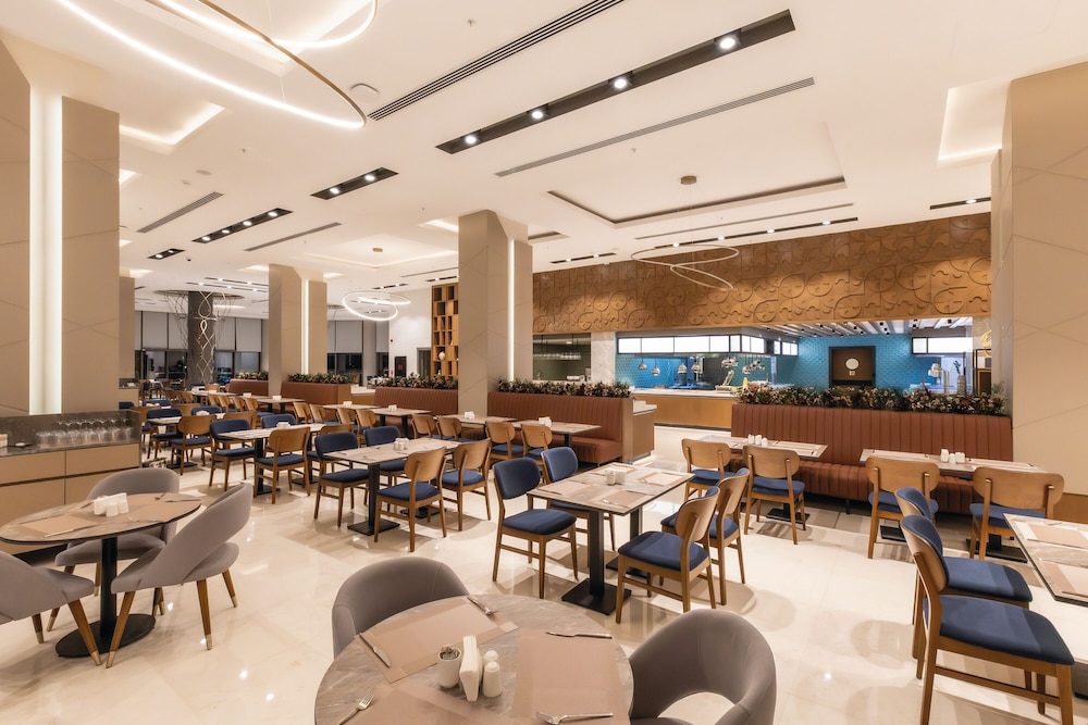 Beks Premium Resort and Spa 129/146