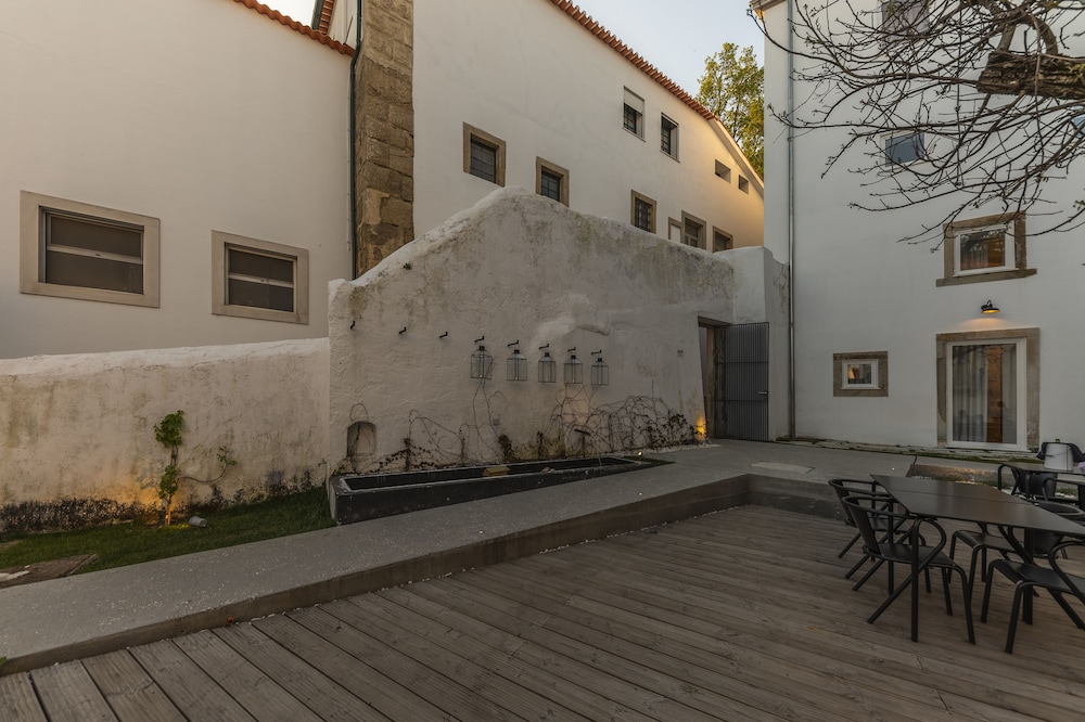 SAPIENTIA BOUTIQUE HOTEL 67/73