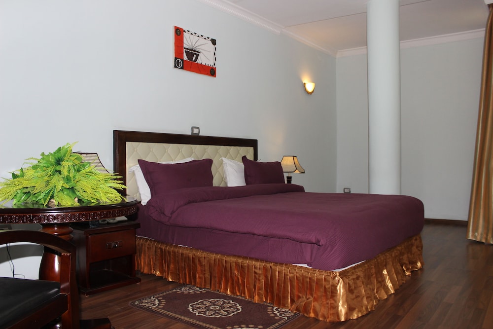 Oasis Hotel Apartment 27/57