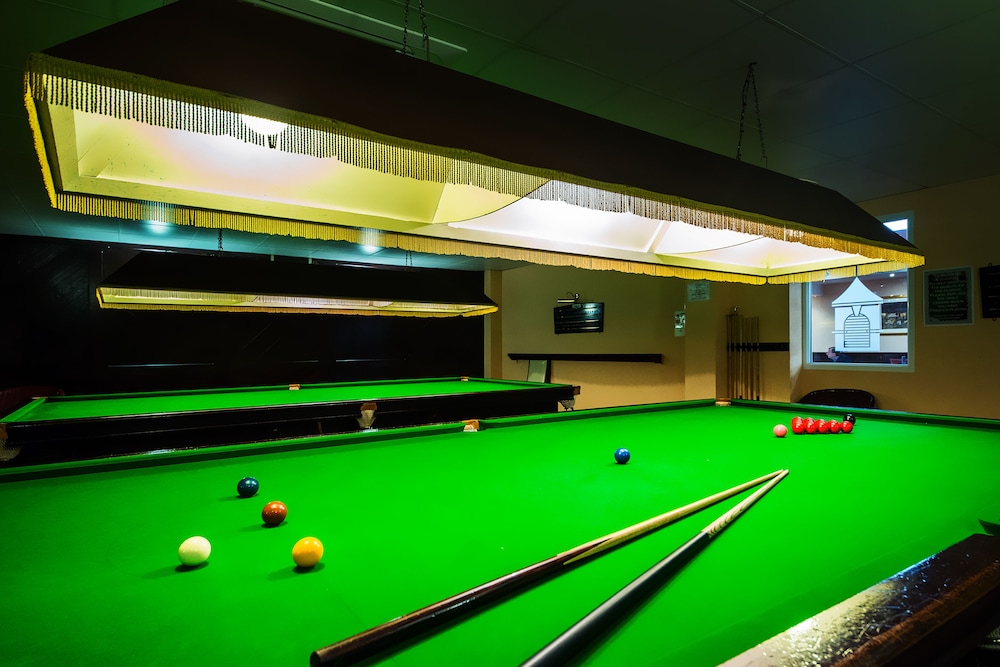 The Arden Hotel & Leisure Club 65/70
