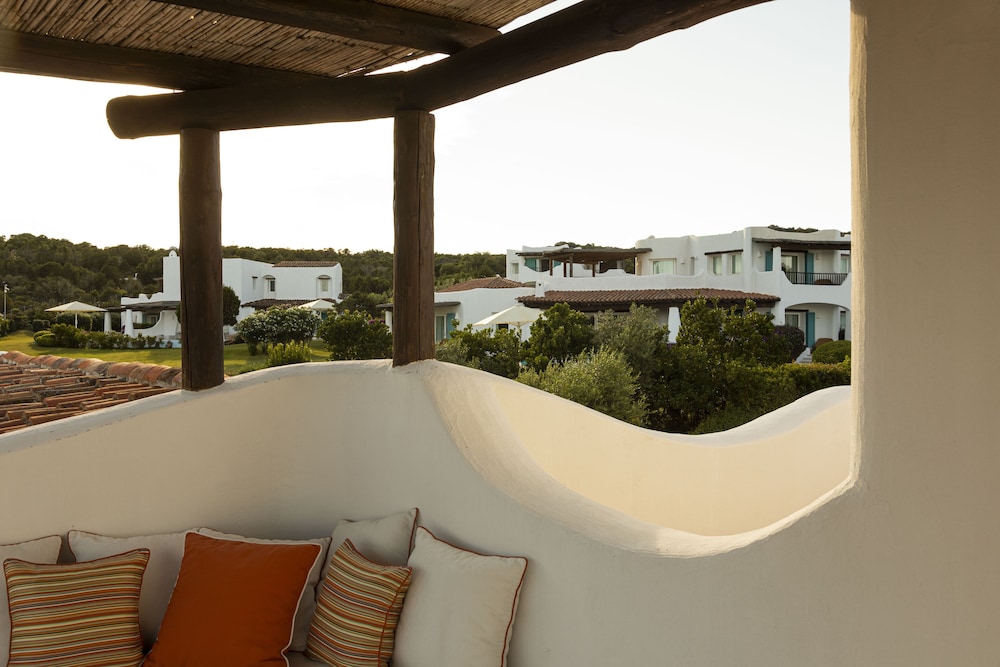 Hotel Romazzino, a Luxury Collection Hotel, Costa Smeralda 25/50