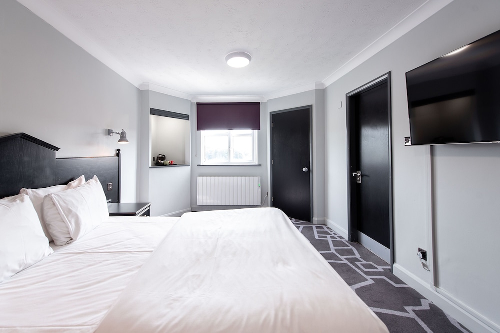 ROOM, KING BED