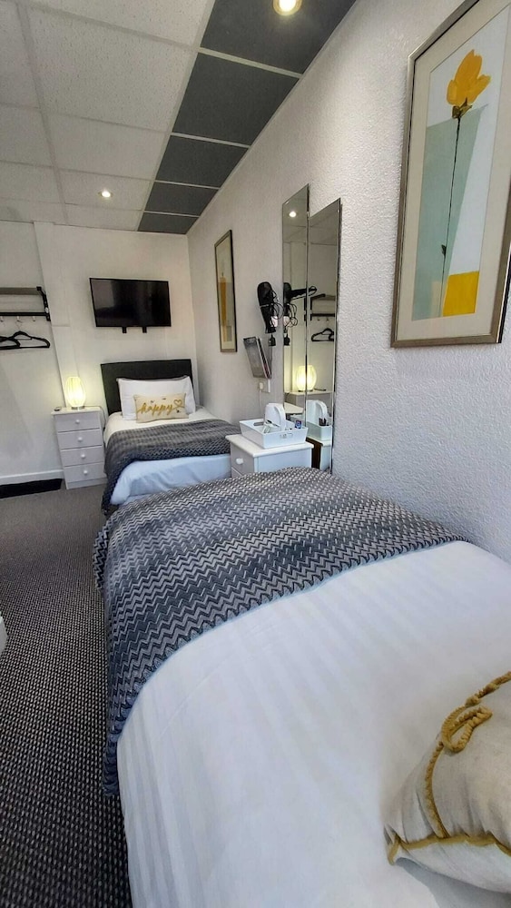 Rock Dene Hotel - Guest House 18/50