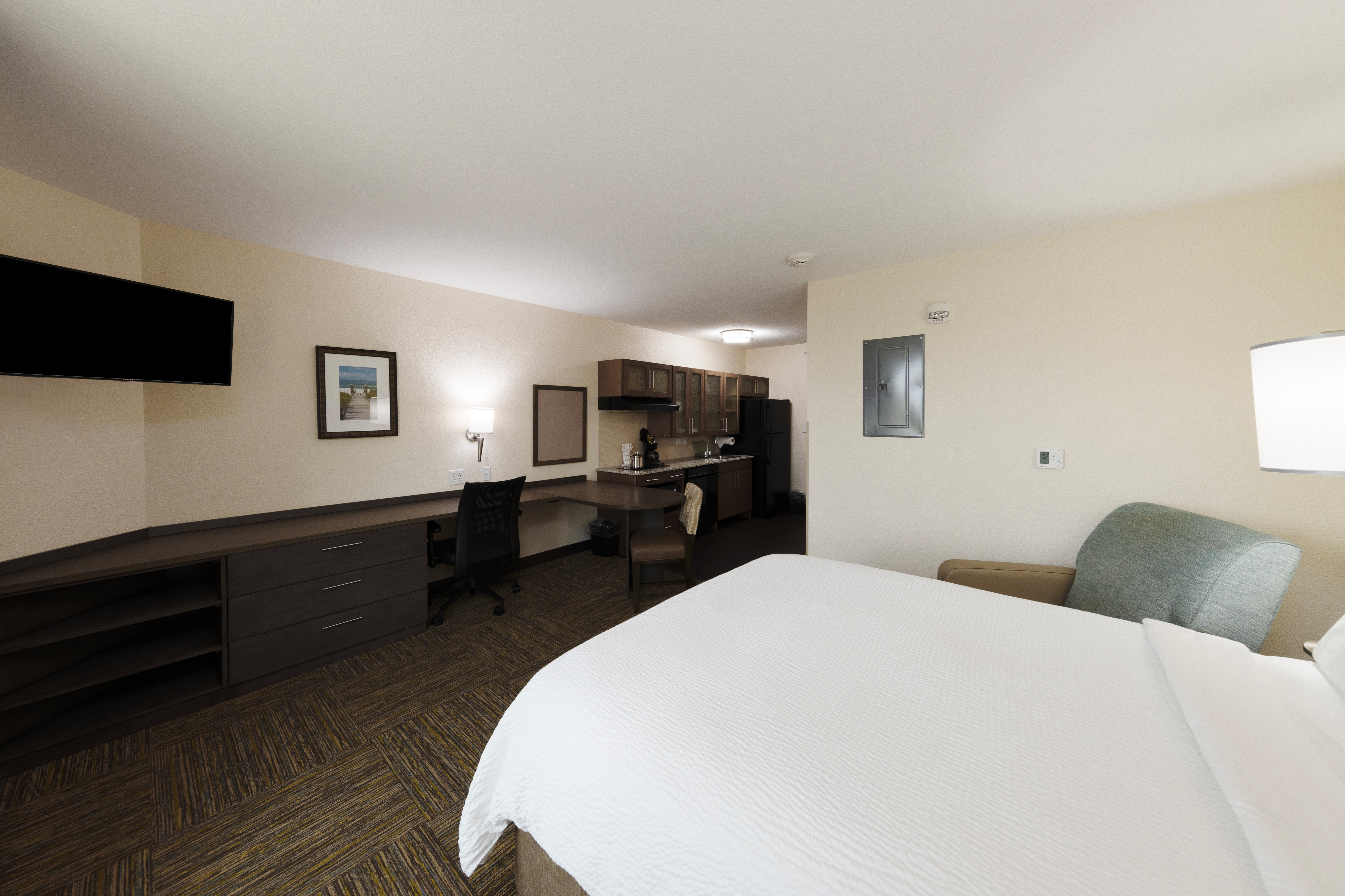 STUDIO, SUITE, QUEEN BED, ACCESSIBLE
