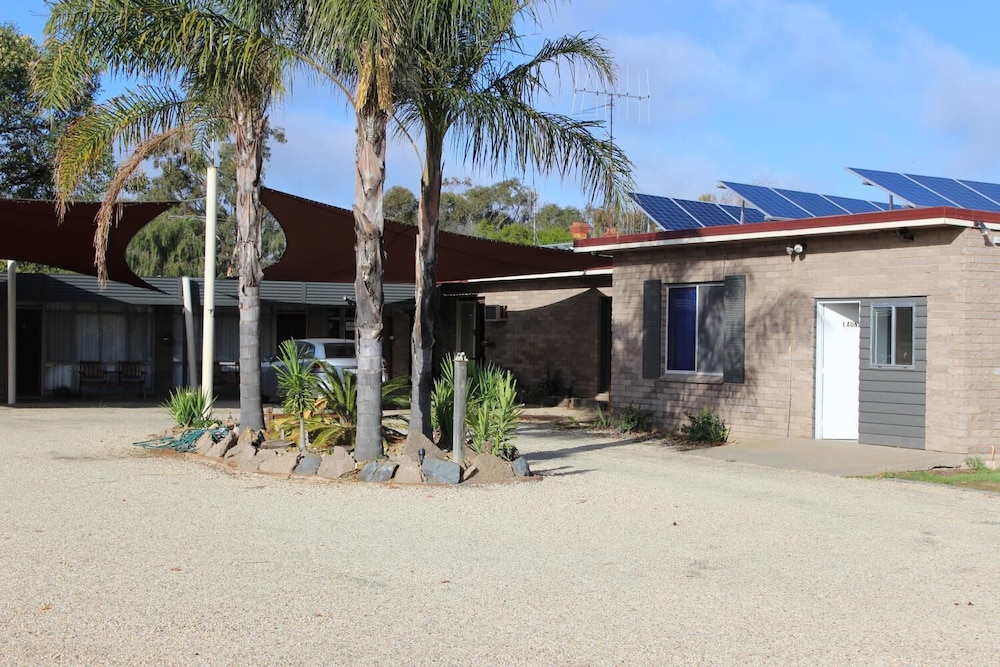 Thomas Lodge Motel 2/49
