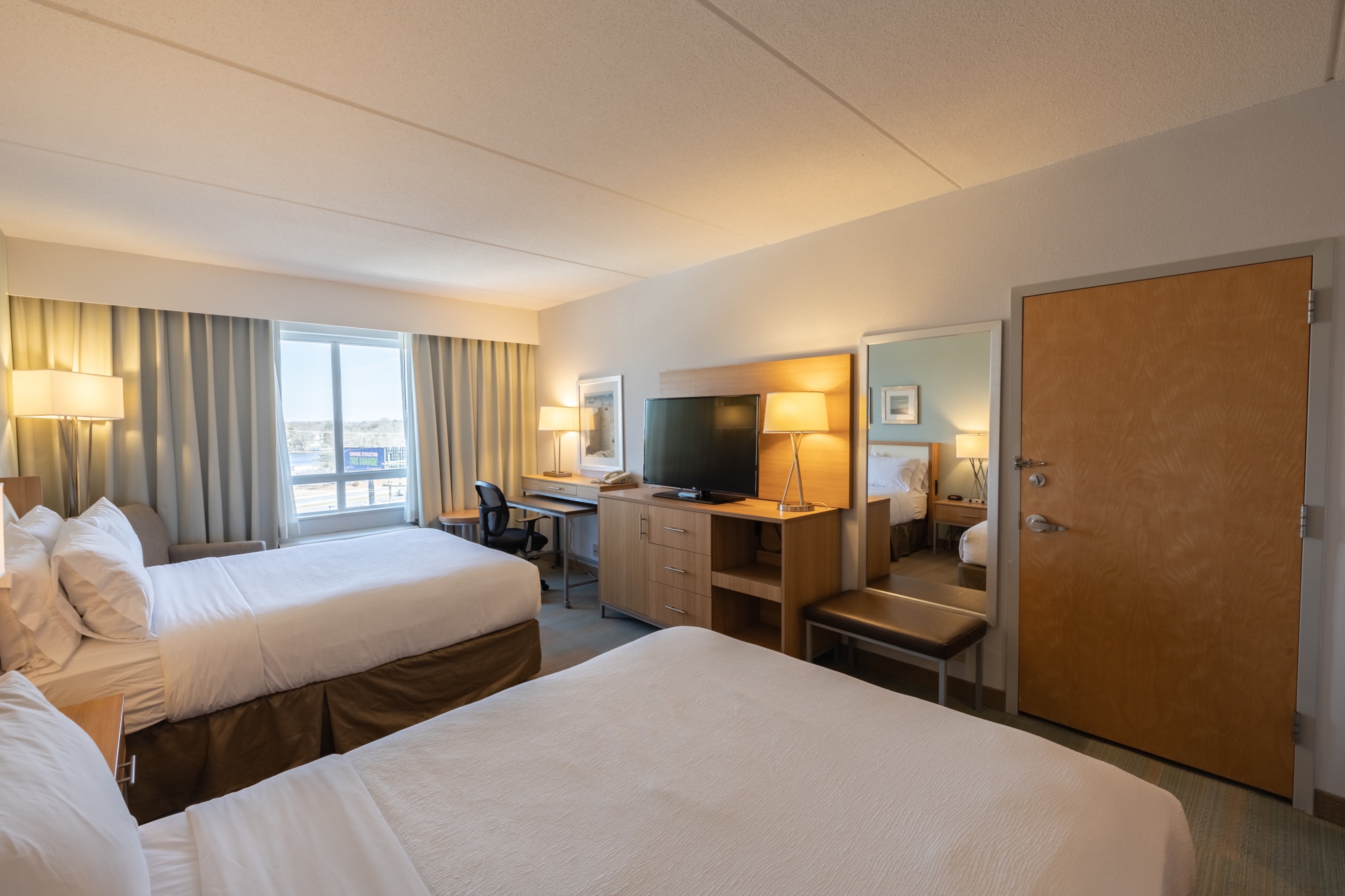 Holiday Inn Manahawkin/Long Beach Island 20/73