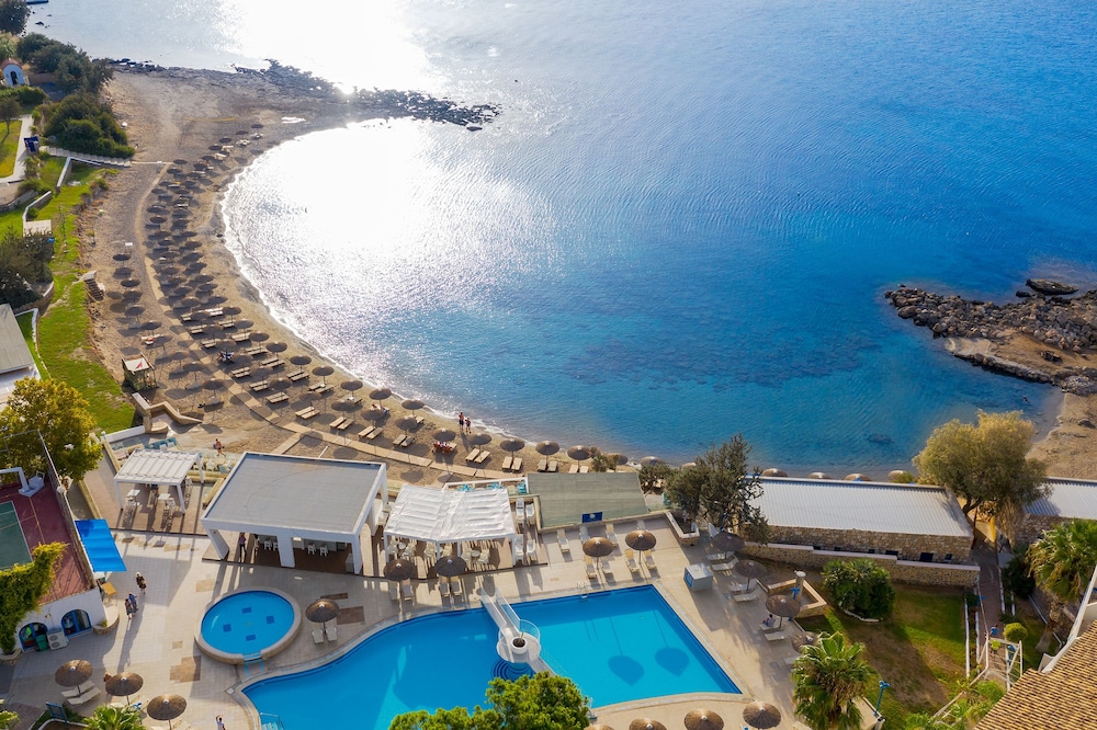 Sunrise Beach Resort 32/36