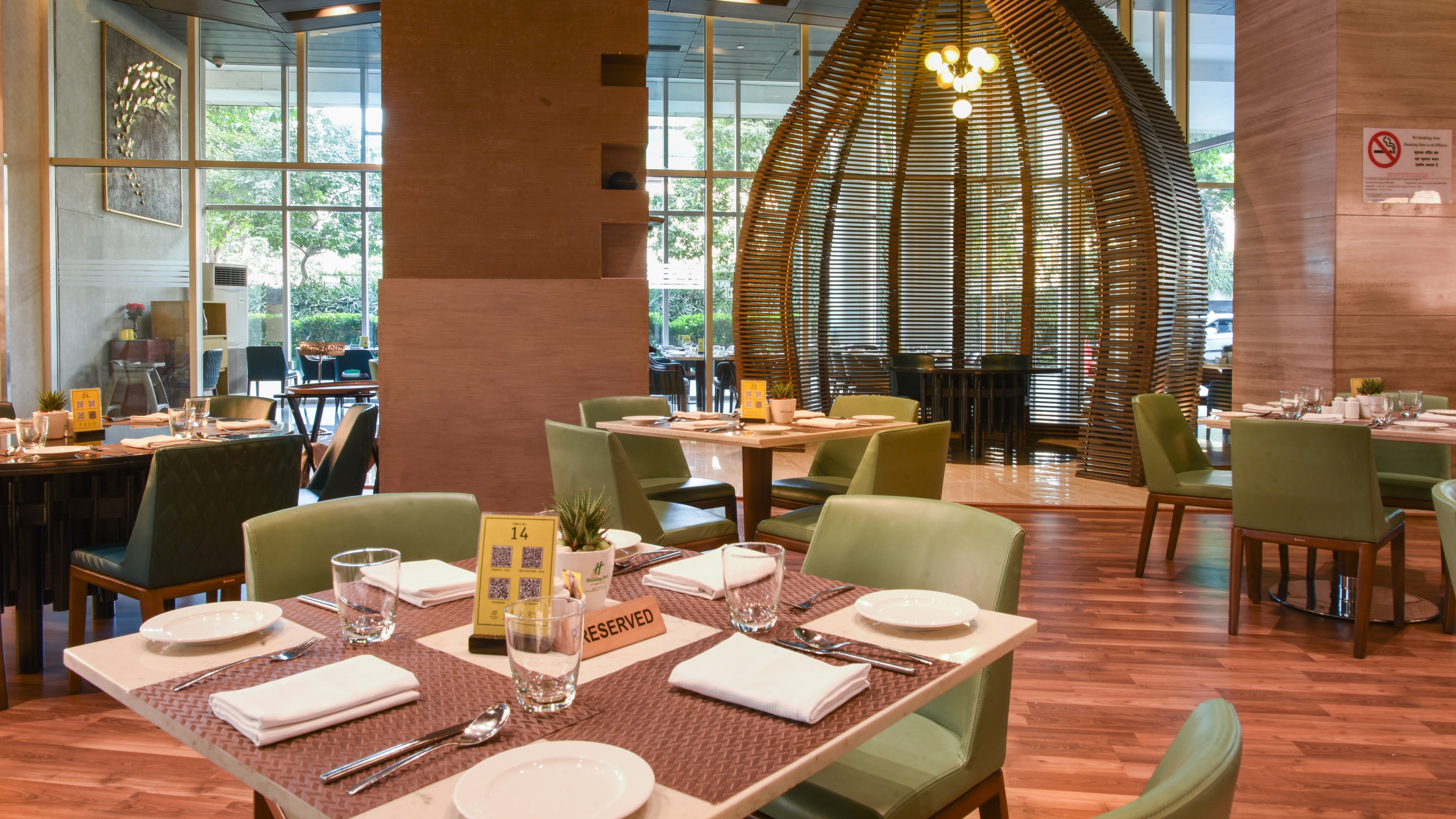 Holiday Inn New Delhi Aerocity by IHG 58/79