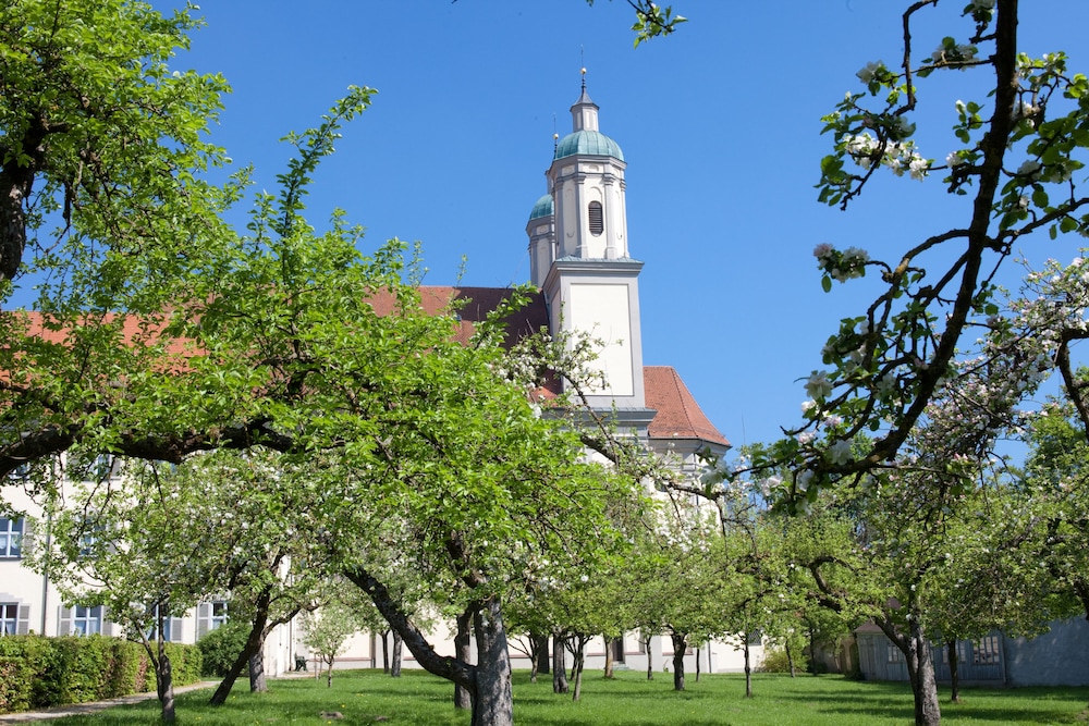 Kloster Holzen Hotel 25/32