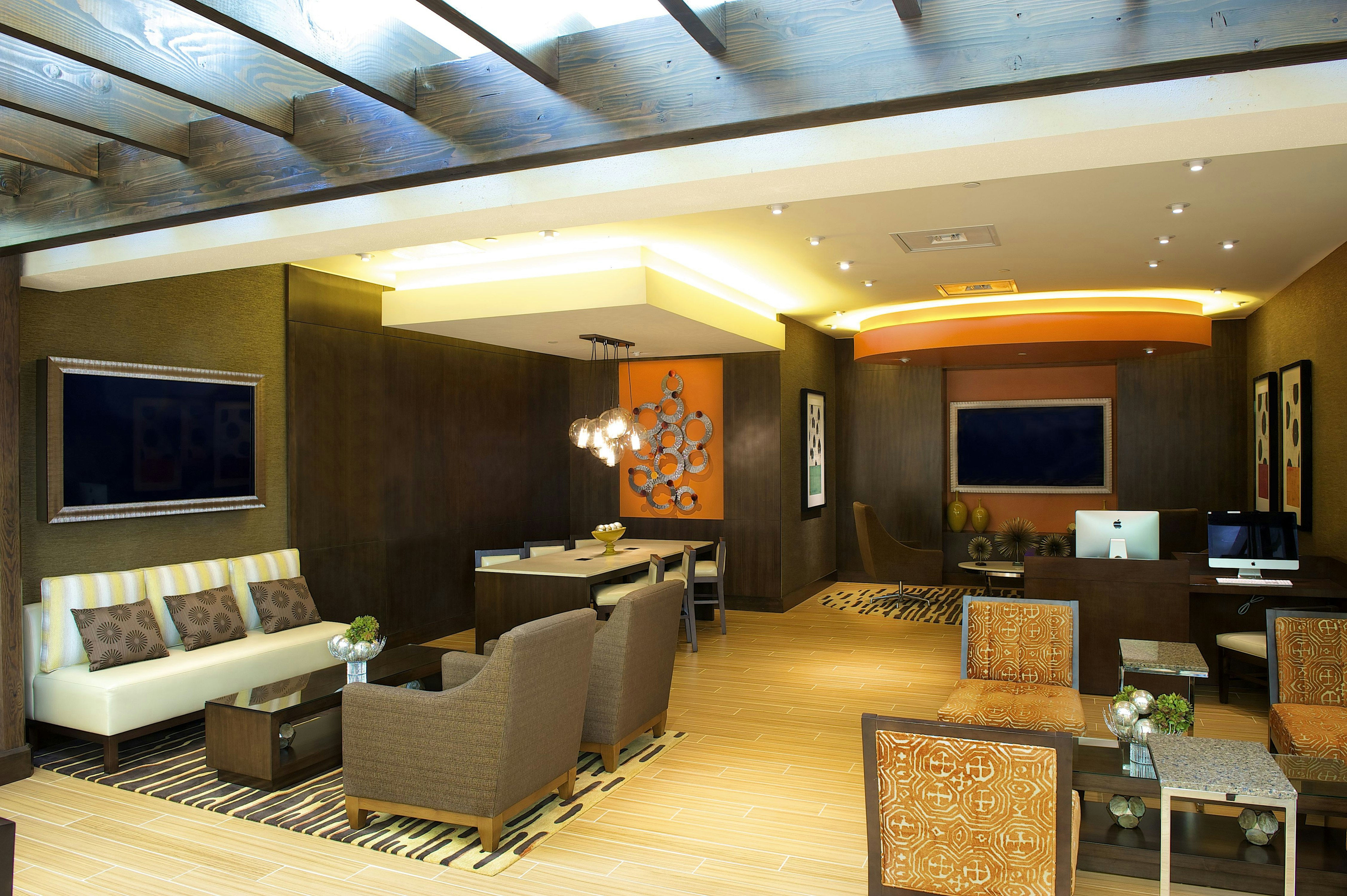 Hilton Orange County/Costa Mesa 45/78