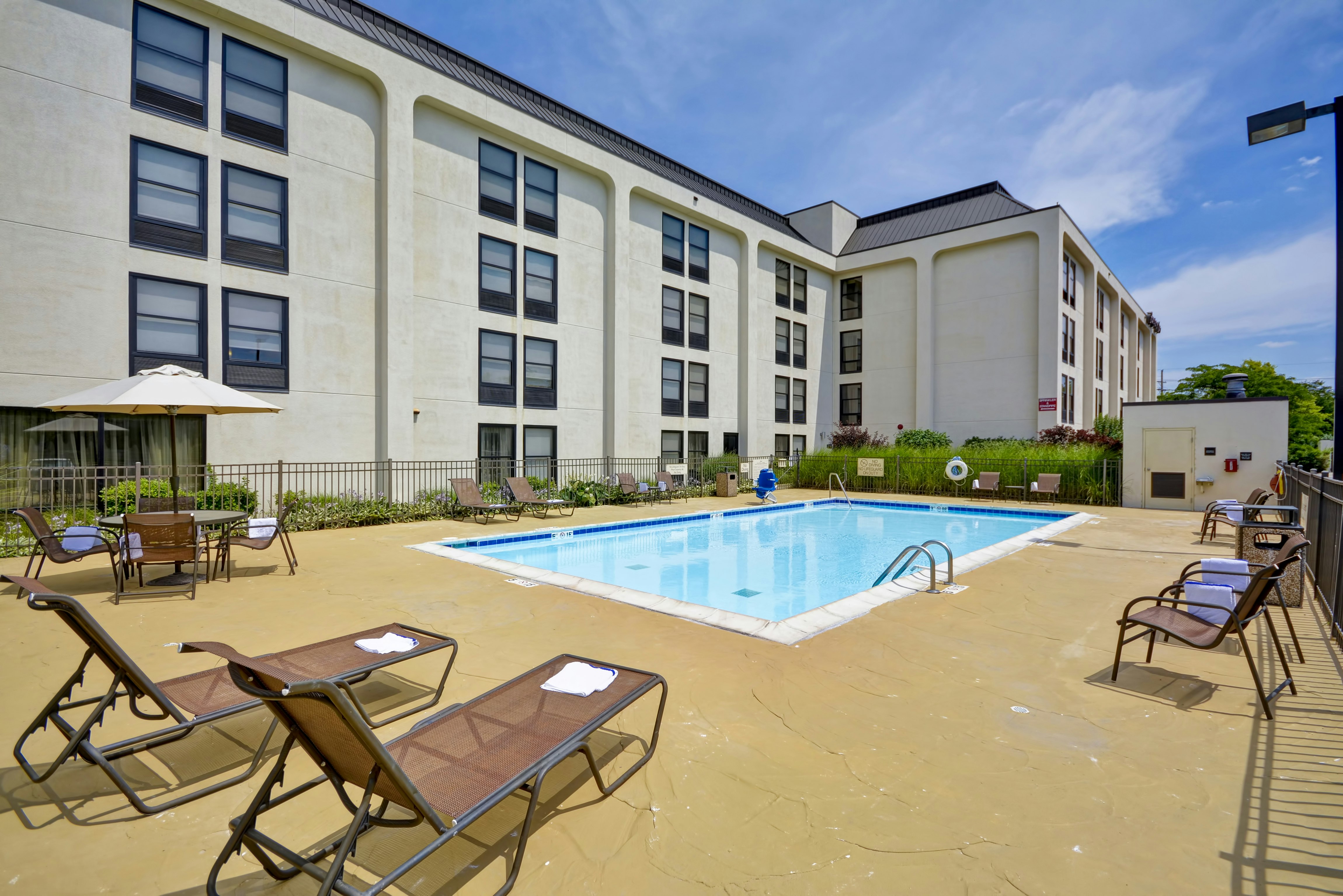Hampton Inn Detroit Northville 52/56