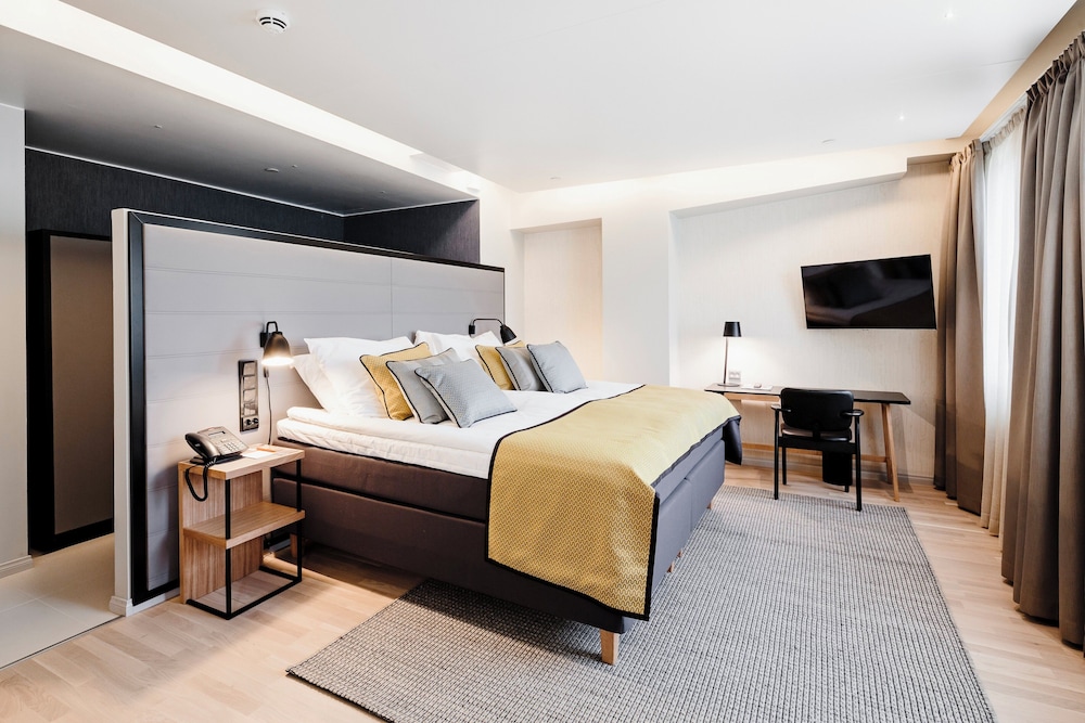 1 Bedroom, Suite, King Bed