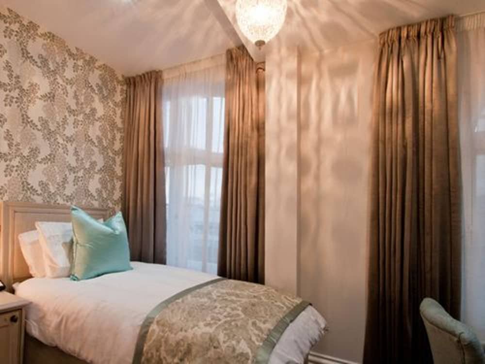 W12 ROOMS 46/58