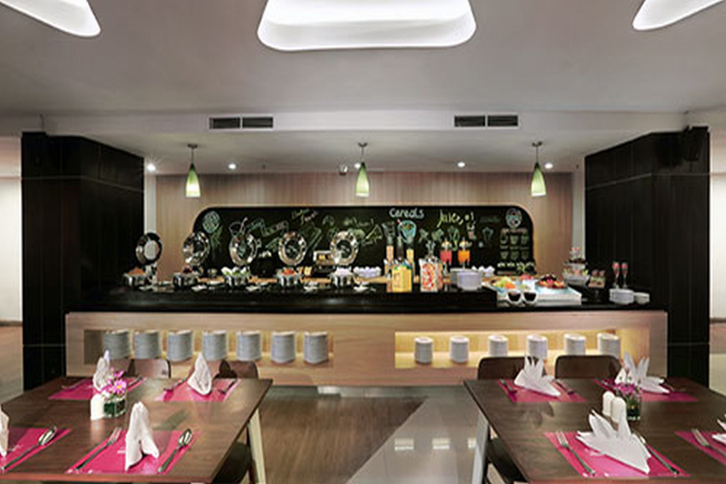 Yusra Inn Hotel Bekasi 22/26