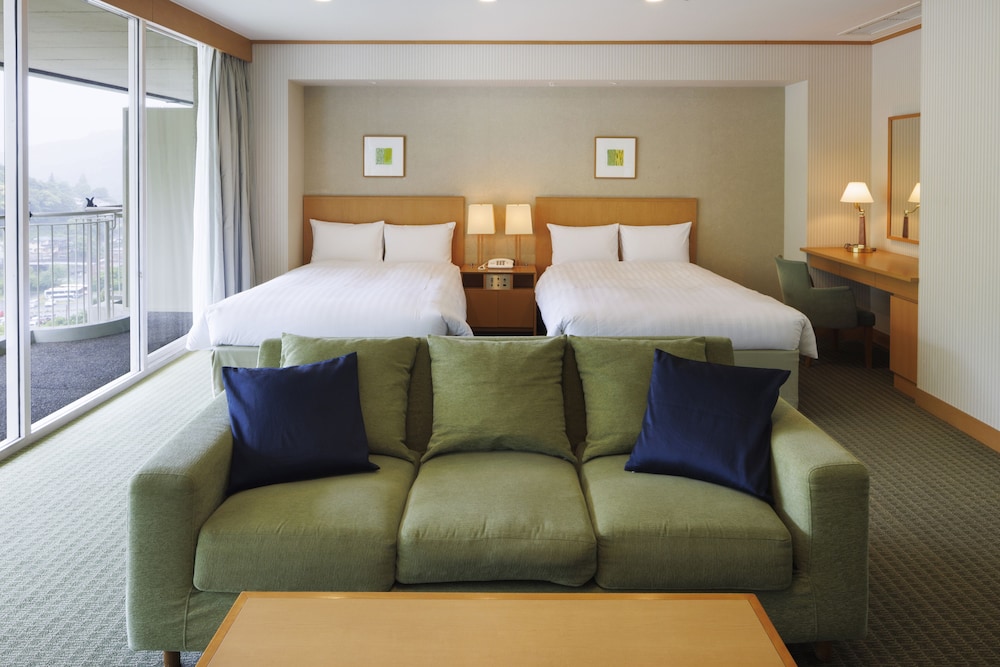 GOOD, DELUXE, TWIN BEDS, RIVERSIDE, MAIN BUILDING