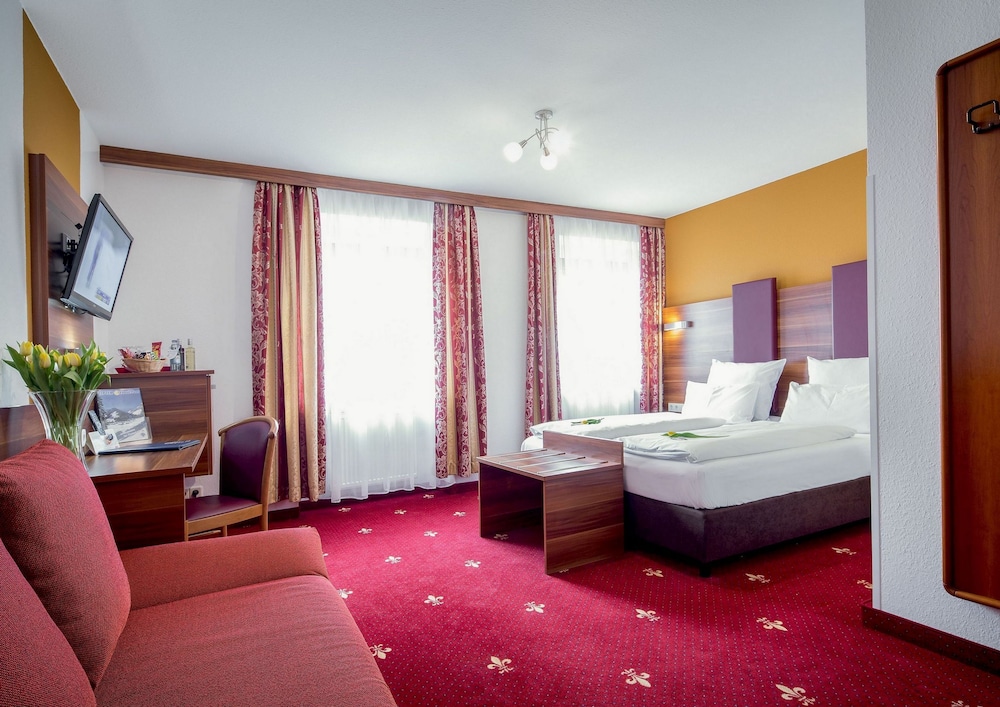 Hotel Burgschmiet 23/48