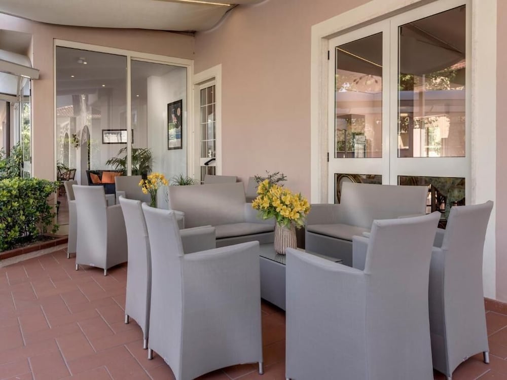 Hotel Azzurra 34/50