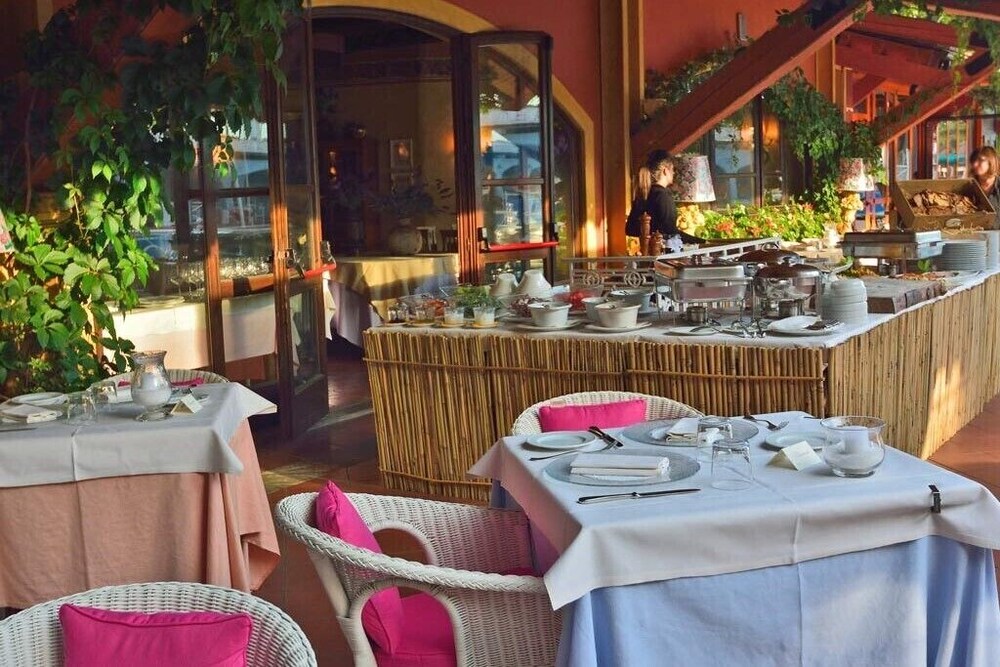 Boccaccio Hotel 58/65