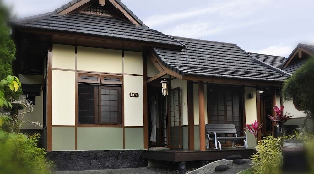 Villa Kota Bunga Ade 2/50