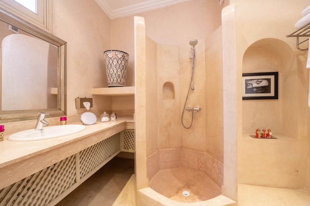 Riad Alma 15/72