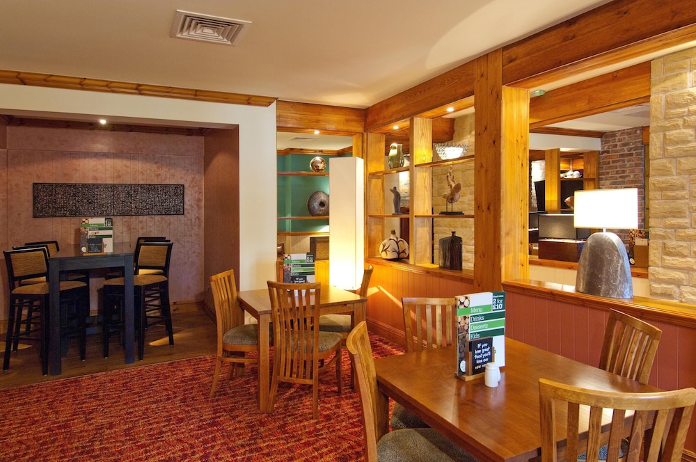 Premier Inn Cwmbran 25/31