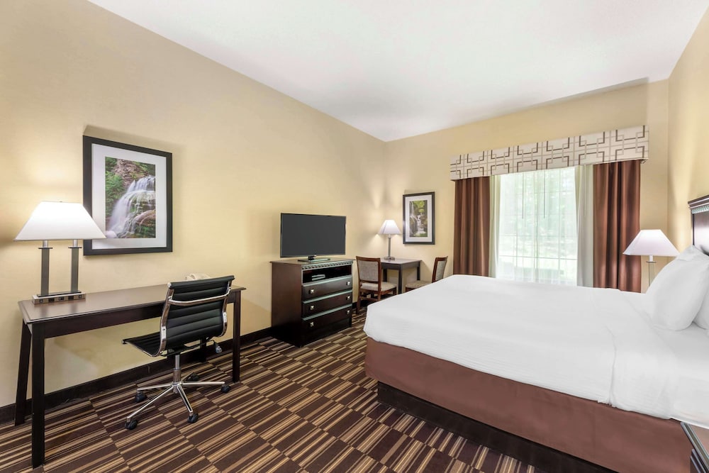 Standard, King Bed, Jetted Tub