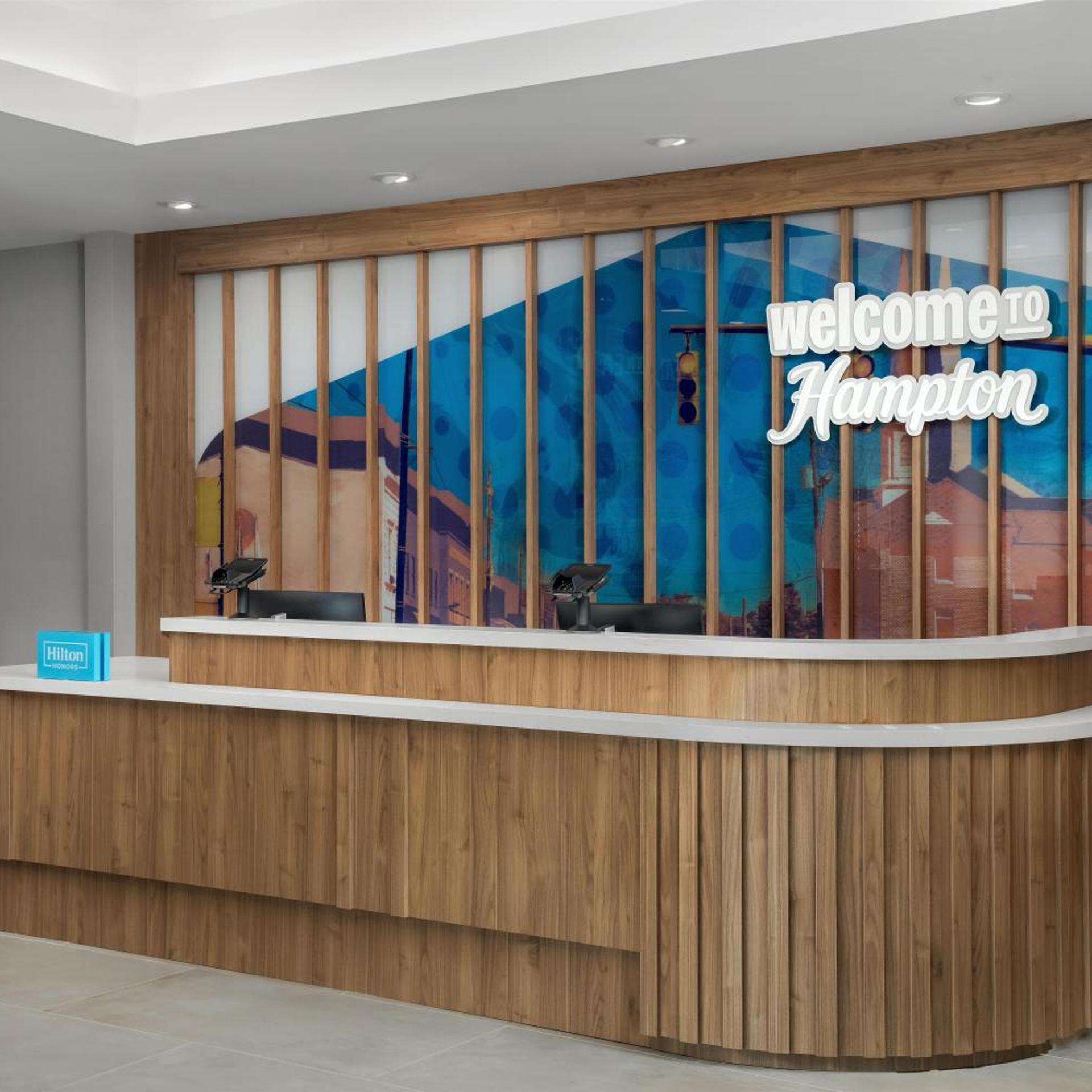 Lobby at Hampton Inn by Hilton Clanton, CLANTON - AL