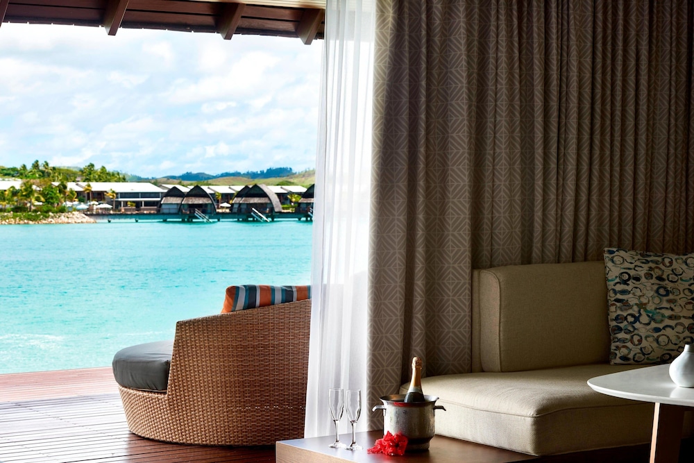 Fiji Marriott Resort Momi Bay 11/74