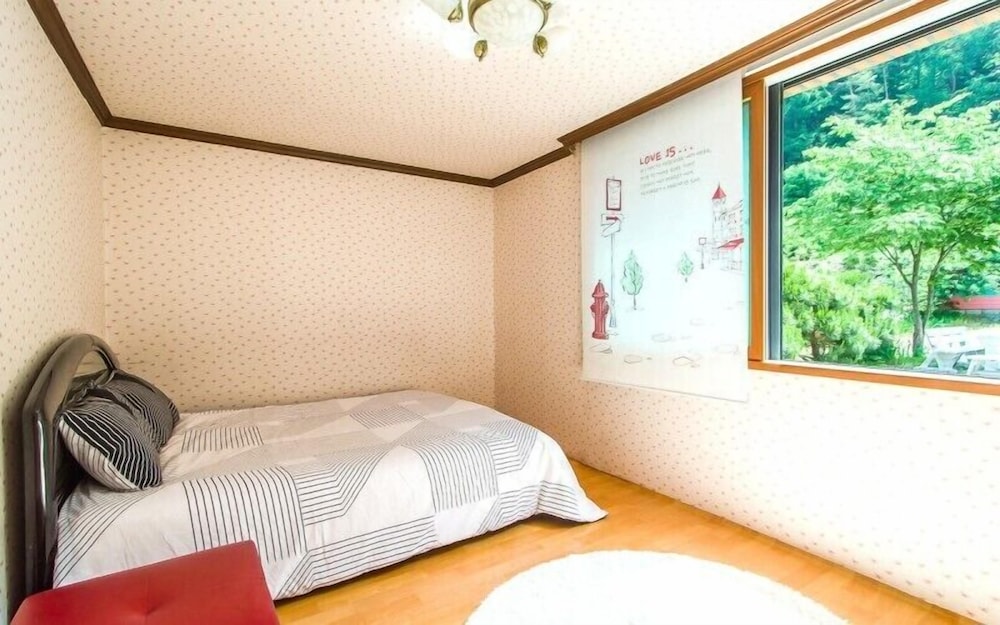Peongcang Sunny Junny Pension 7/50