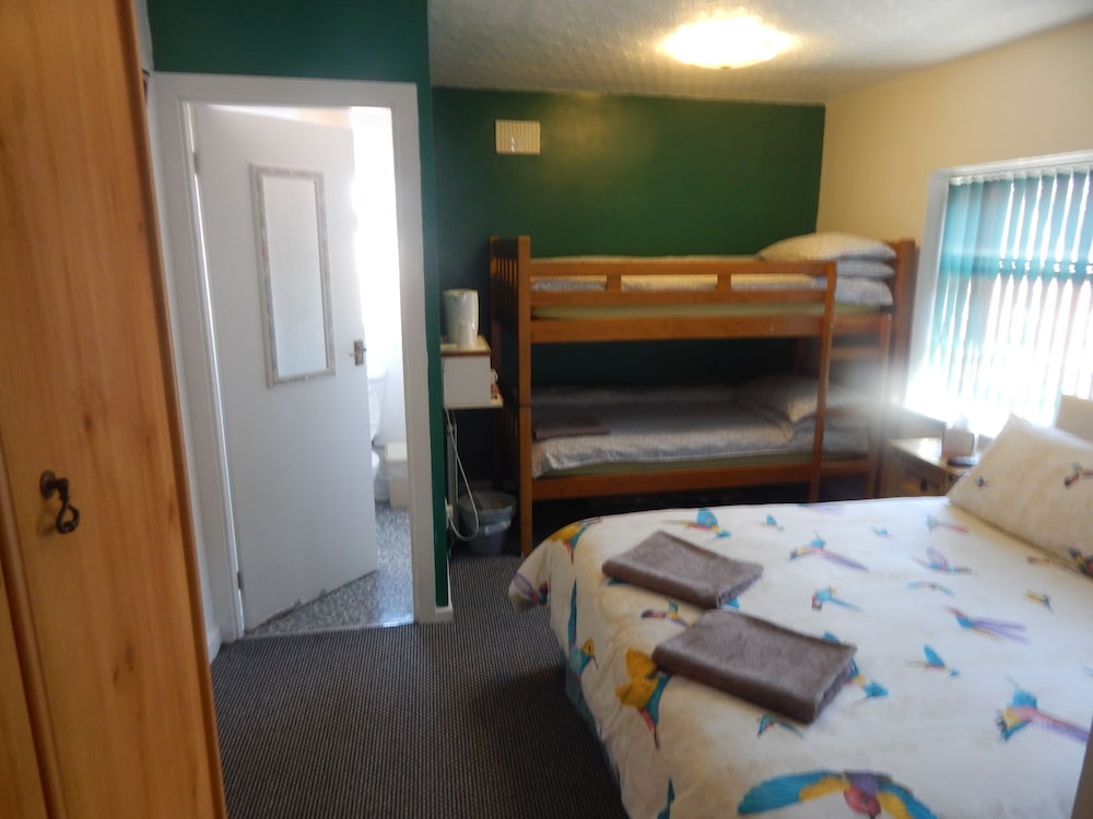 Llanryan Guest House 12/39