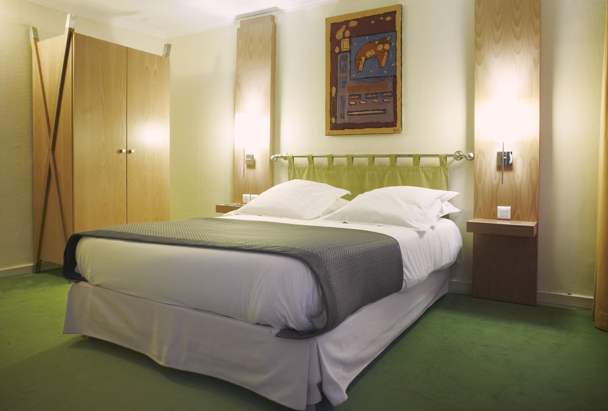 Classic, Double Bed, New Hotel Opera 5/10