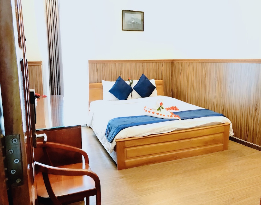 Hong Ngoc Hotel 28/32