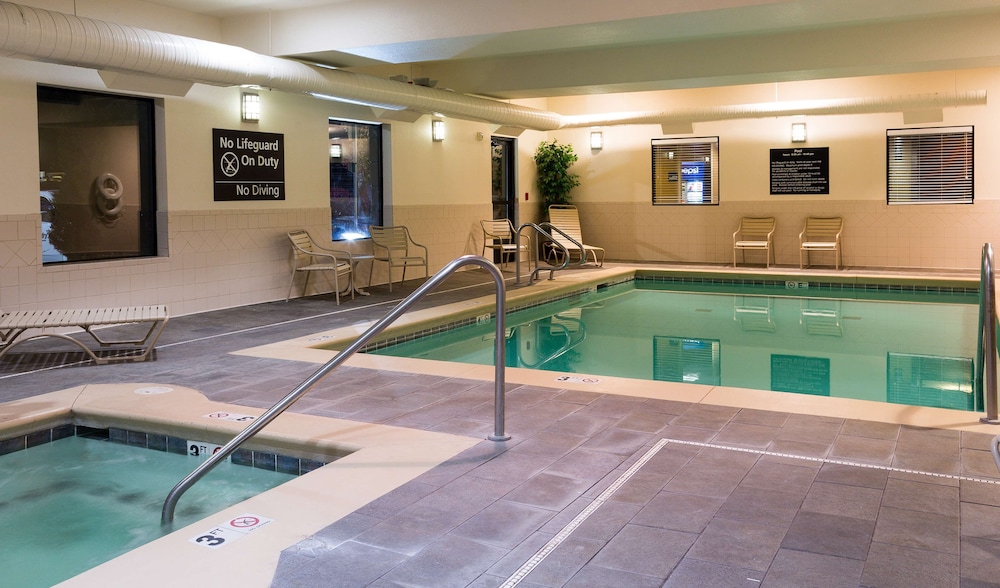 Hampton Inn Pendleton 10/57